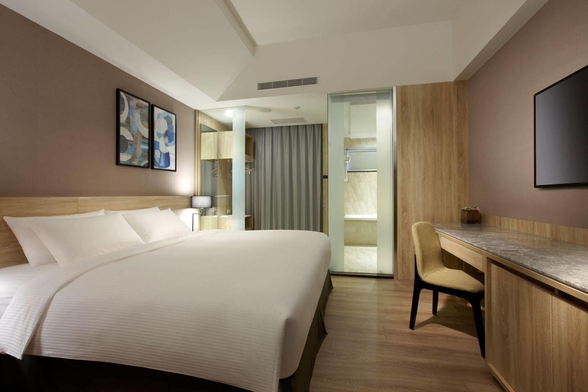 The Ho Hotel Hsinchu stad Exteriör bild