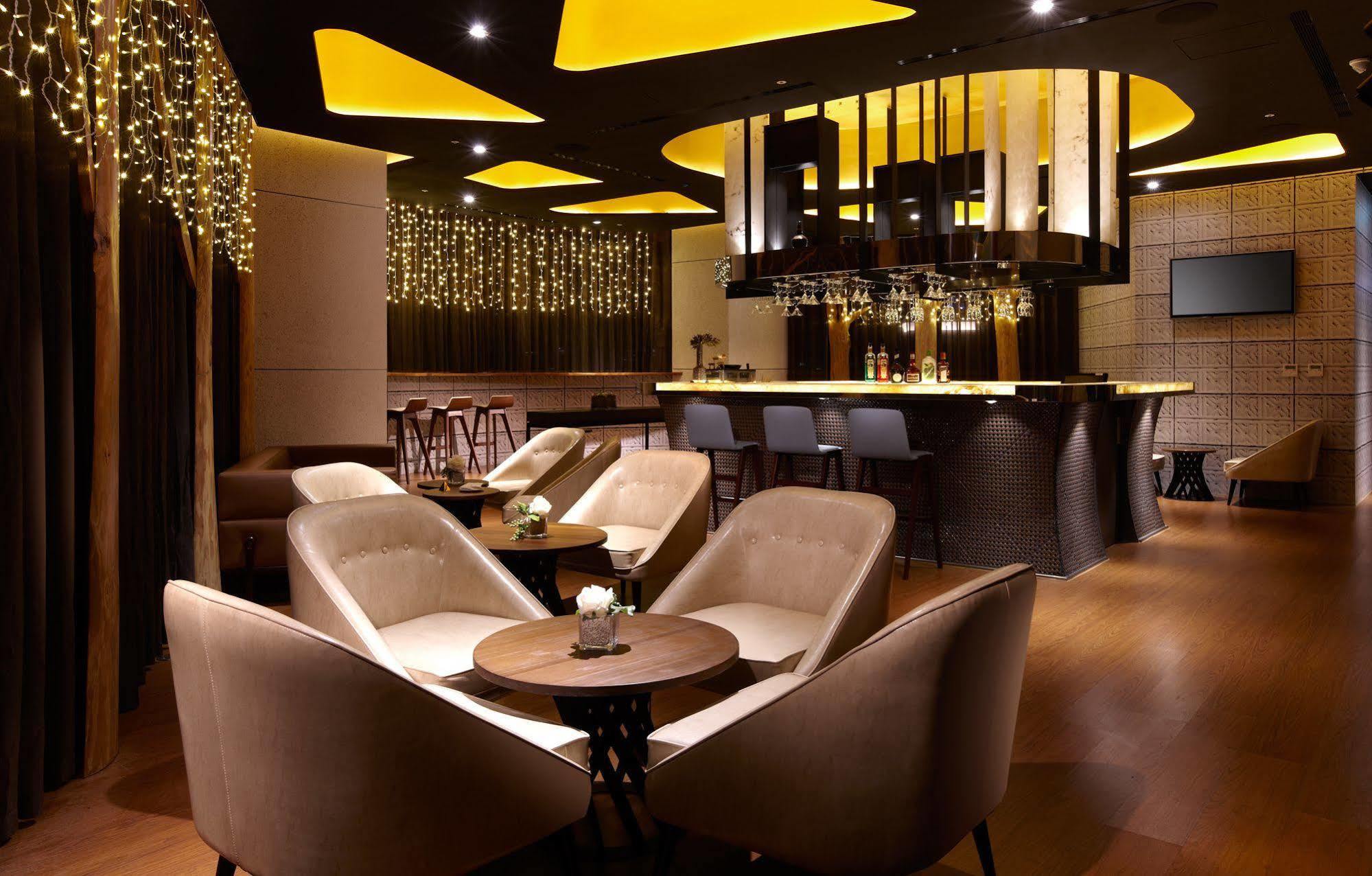 The Ho Hotel Hsinchu stad Exteriör bild